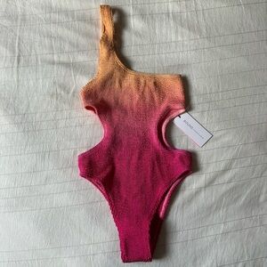 NWT BOUND BY BOND-EYE The Milan Cutout One-Piece
Swimsuit in Sunset - One Size